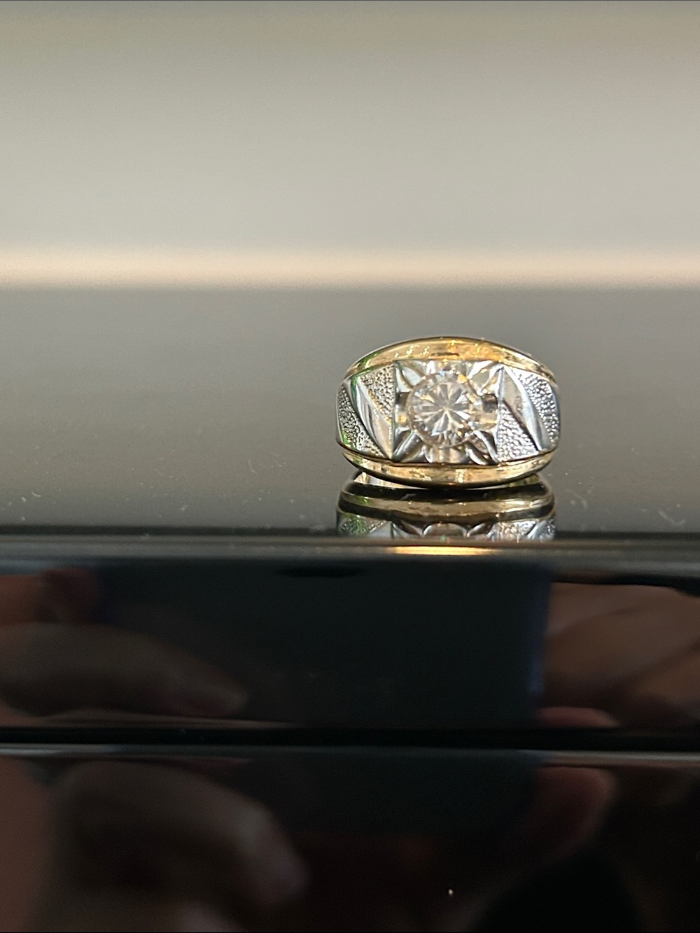 Vintage LIND Costume/Fashion Ring